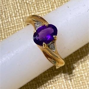 Amethyst 14k Gold oval birthstone diamond accents ring sz3
